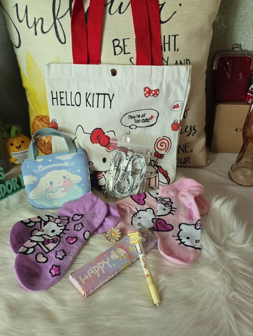7 Pc BUNDLE Hello Kitty and Friends NWOT - Picture 3 of 15